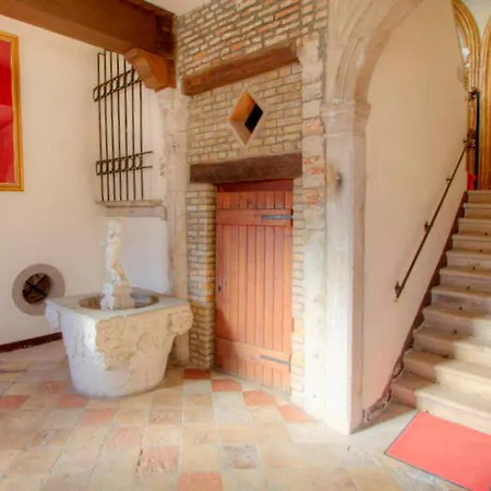 Castello Di Godego Sleeps 4 Air Con Wifi Lejlighed *