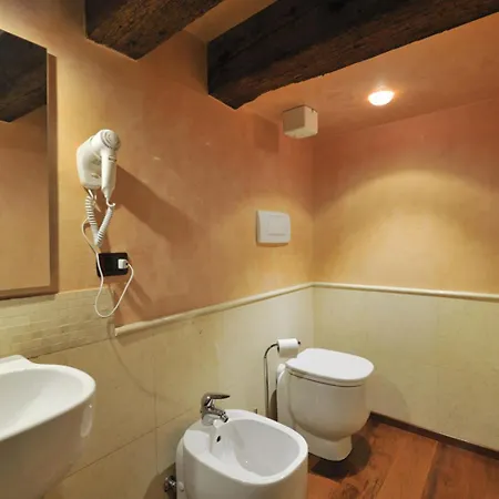 Castello Di Godego Sleeps 4 Air Con Wifi Venezia
